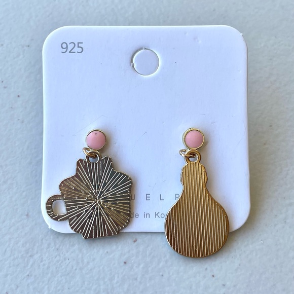 Cat Tea Party and Light Bulb Mismatched Earrings - Picture 2 of 3